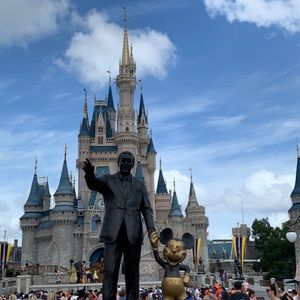 Meet your Posher, Caitlyn